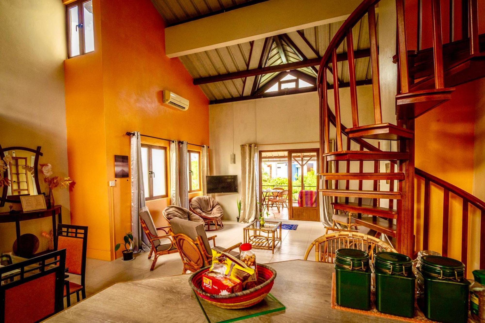 Charming Condo Riviere Noire Luaran gambar