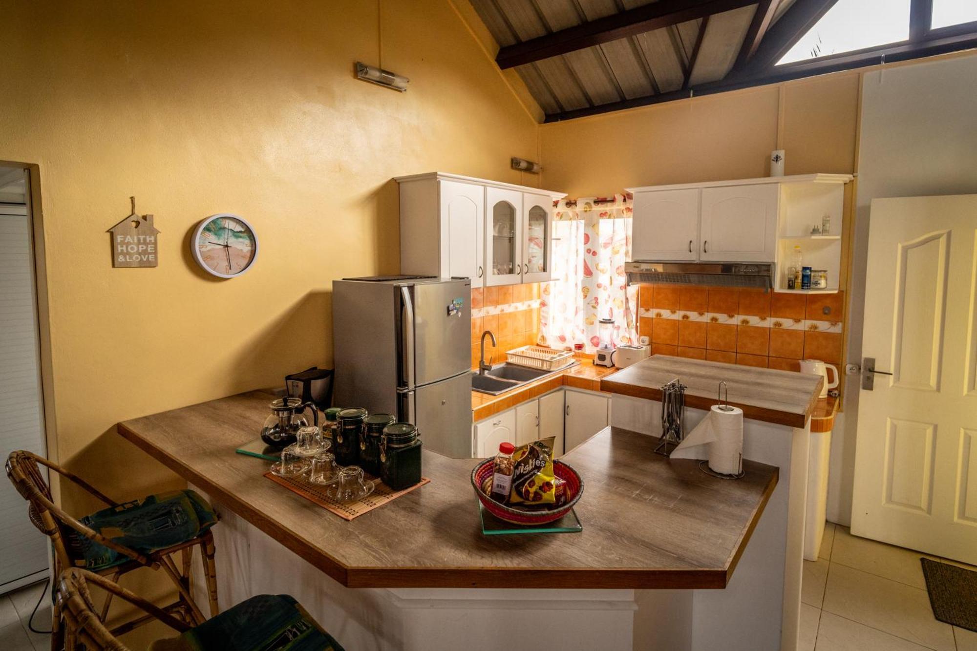 Charming Condo Riviere Noire Luaran gambar