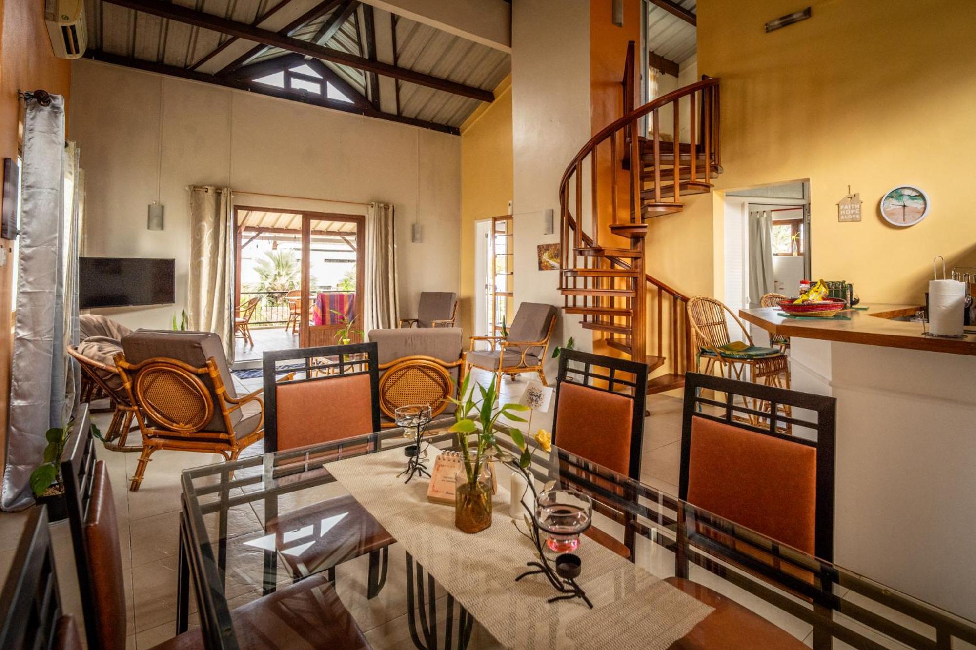 Charming Condo Riviere Noire Luaran gambar